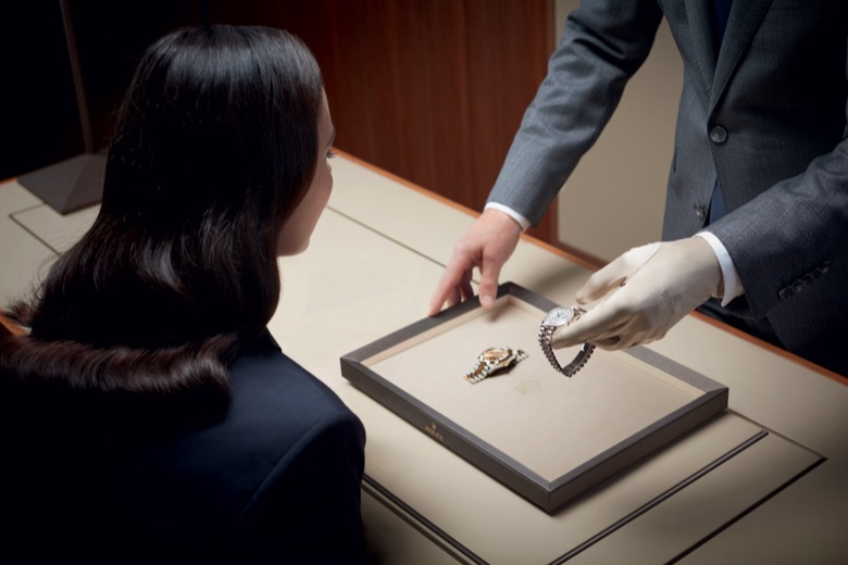 rolex GMT-Master II in 18 ct white gold, M126729VTNR-0001 - Globaltimepieces